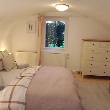 Apartment Mit 1 Schlafzimmer In Altstadthaus Sankt Veit an der Glan Luaran gambar