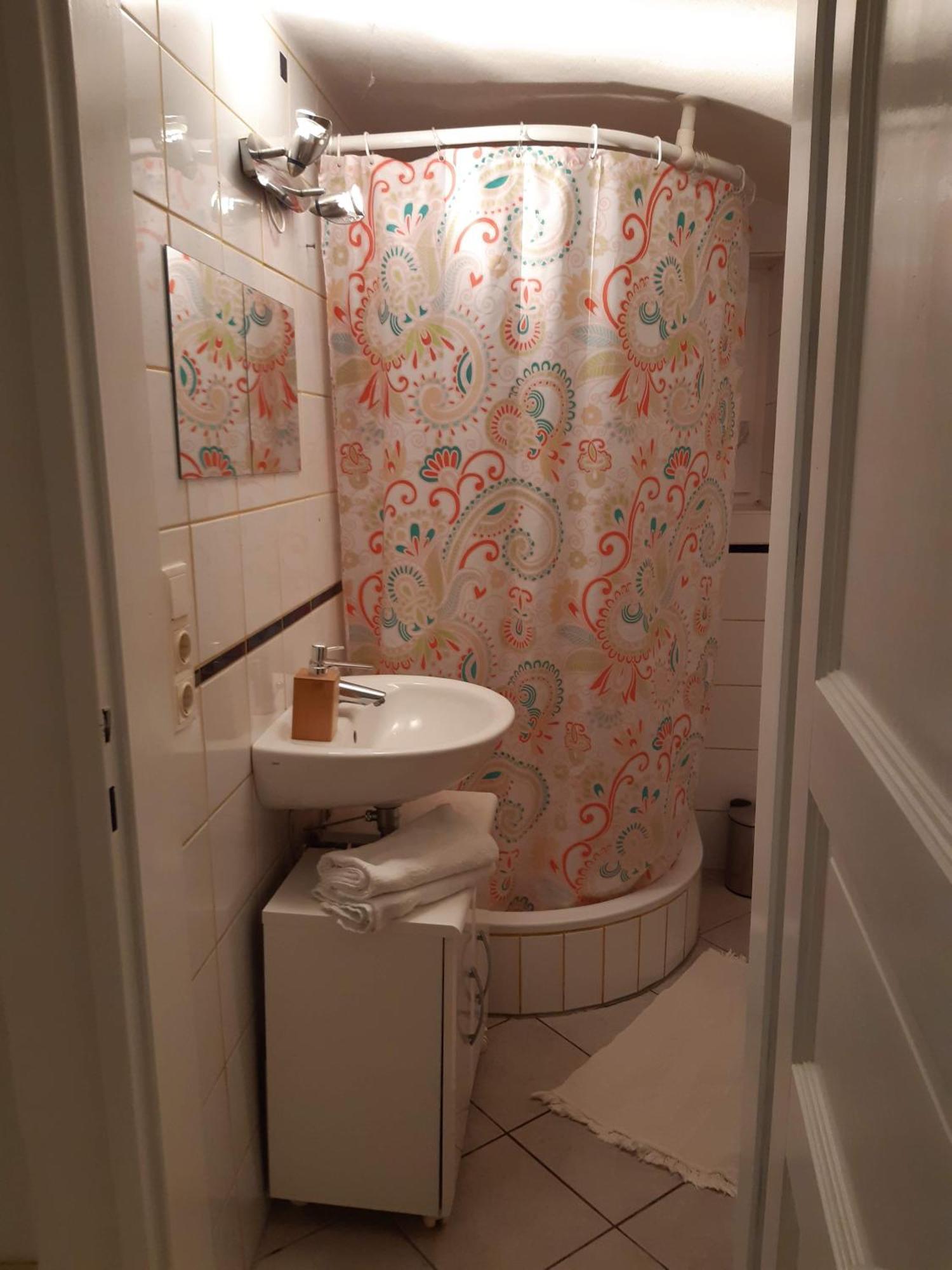 Apartment Mit 1 Schlafzimmer In Altstadthaus Sankt Veit an der Glan Luaran gambar